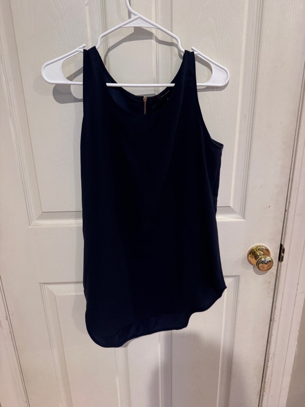 Ann Taylor Navy Sleeveless Scoop Neck Blouse